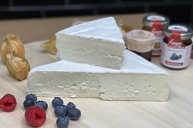 Сыр Аншантэ с белой плесенью 50% жир"Кубанская Звездочка"