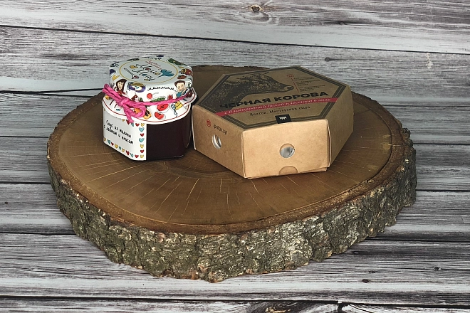 Сыр Черная корова 45% "Ипатов"