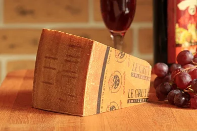 Сыр Грюйер 49% "Margot Fromages S.A"