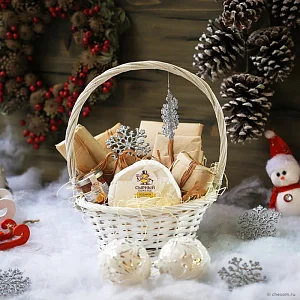 Праздничная корзина (средняя)