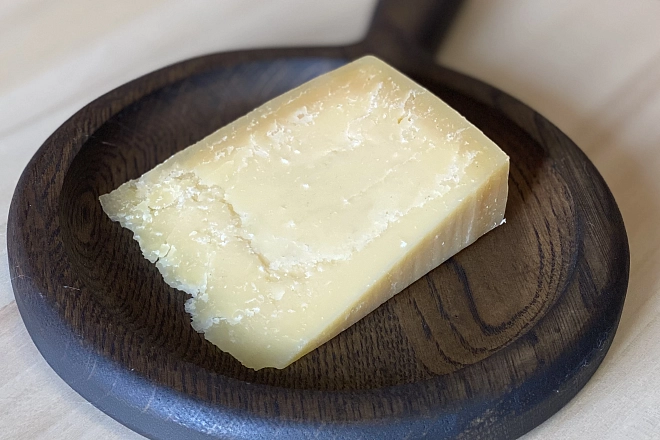 Сыр Визен Грана 38% "Mifroma.Heidi"